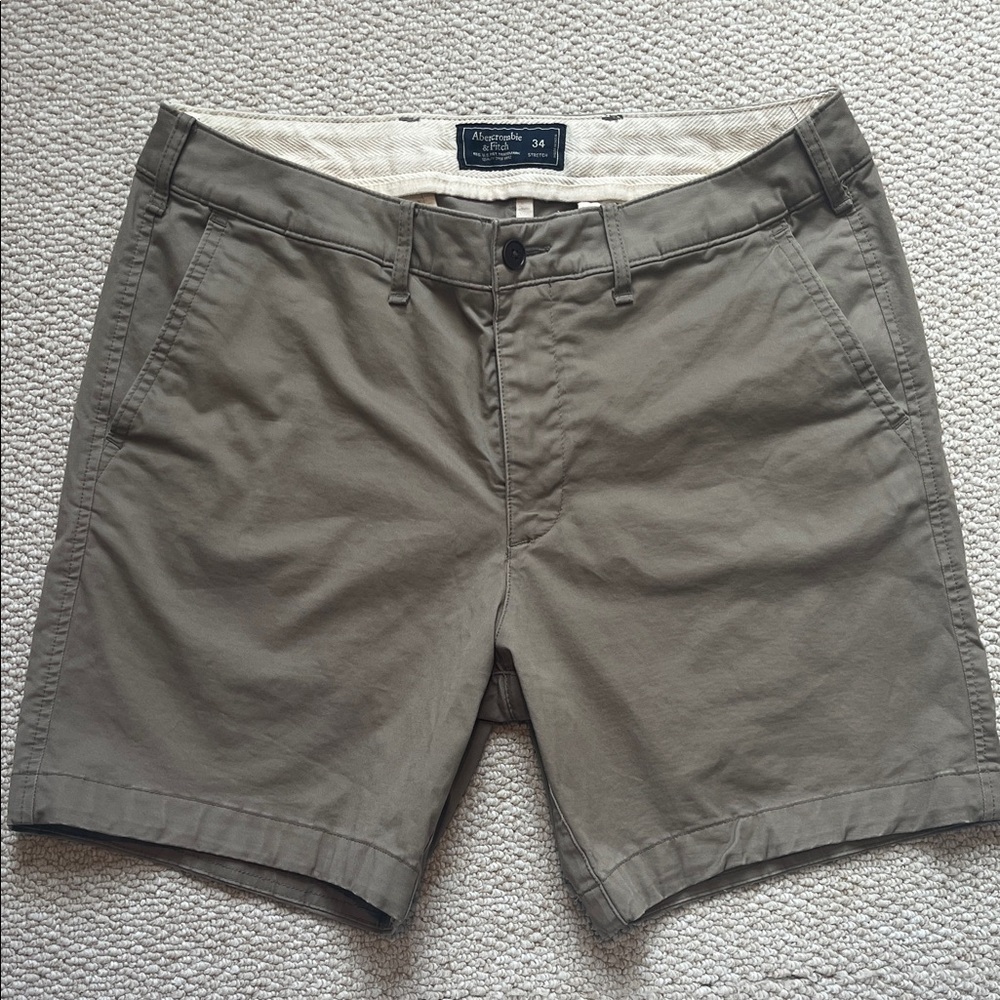 Abercrombie & Fitch Men's Flat Front Stretch Shorts - Olive